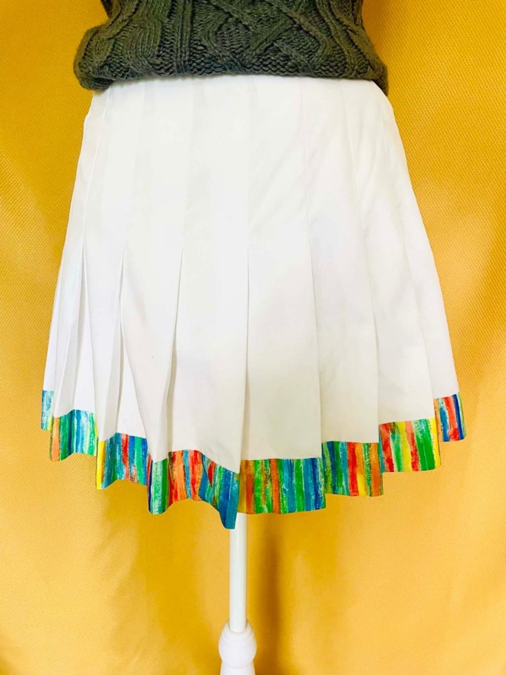 White Pleated Tennis Summer Skirt Medium Colorful Hem A Line Mini Retro Chic